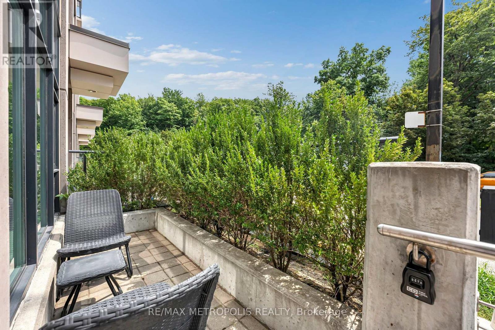180 BOROUGH DRIVE