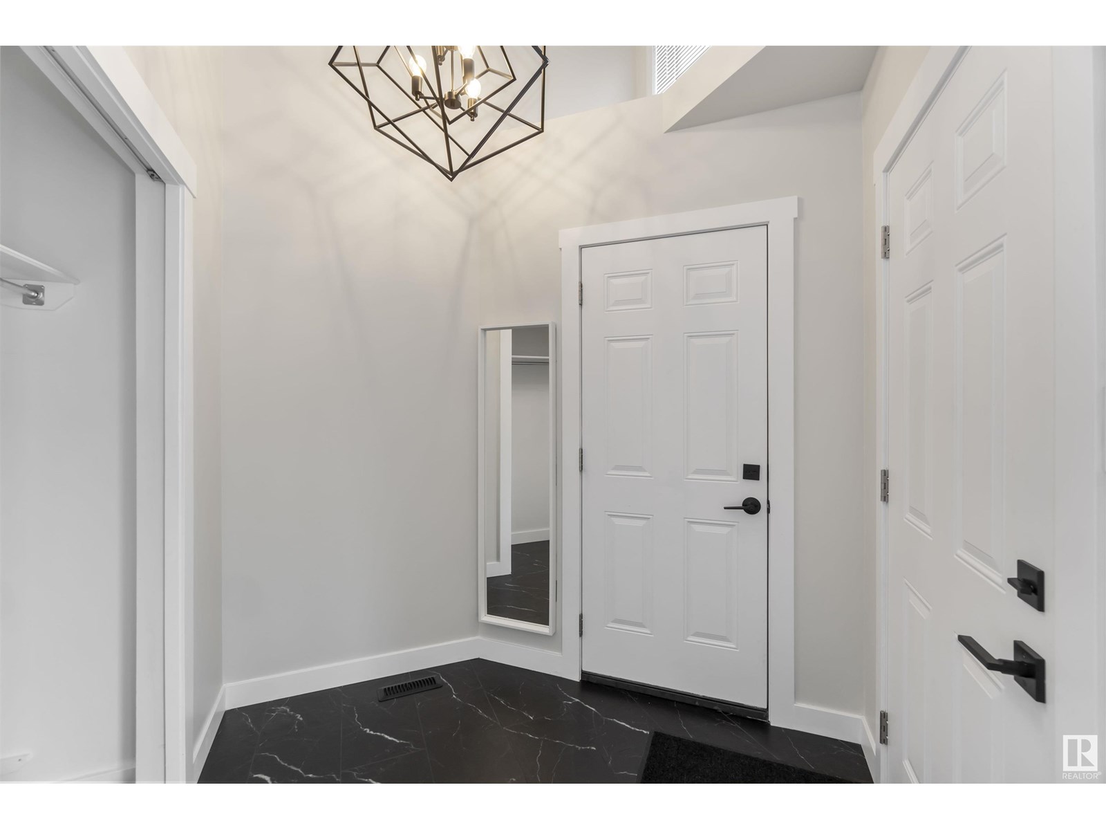 17233 113A ST NW