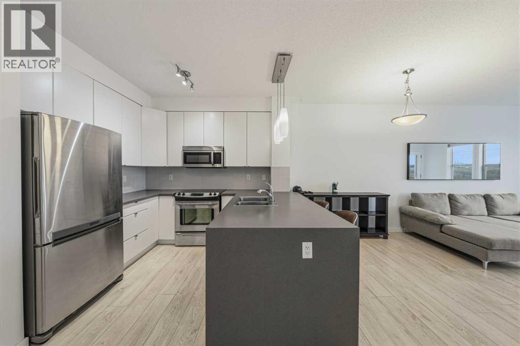 404, 207 Sunset Drive