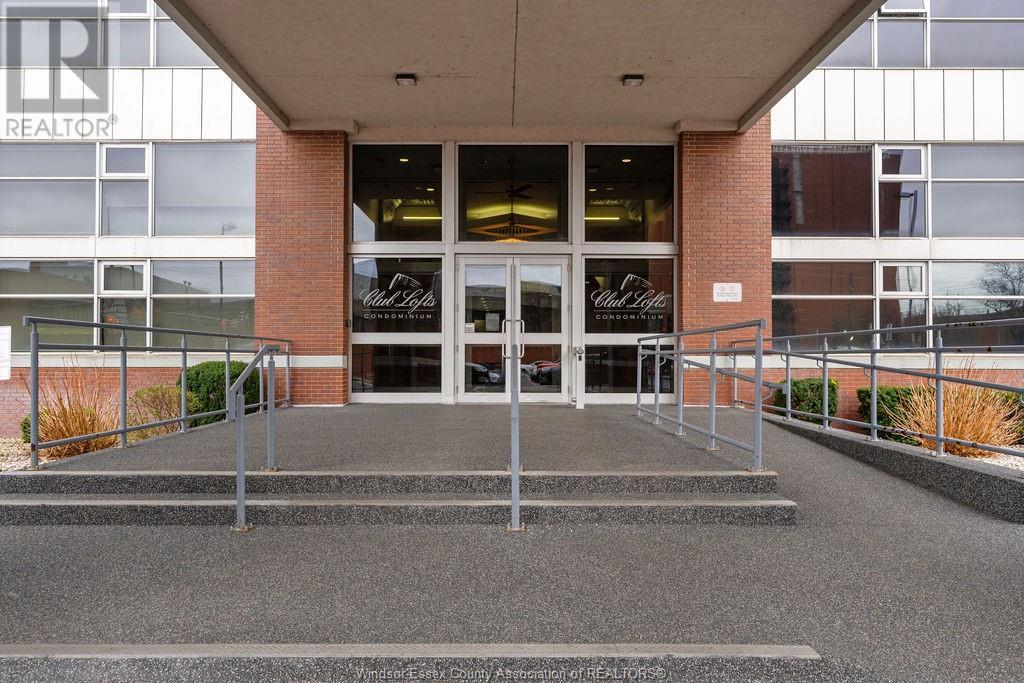 2175 WYANDOTTE STREET East Unit# 104