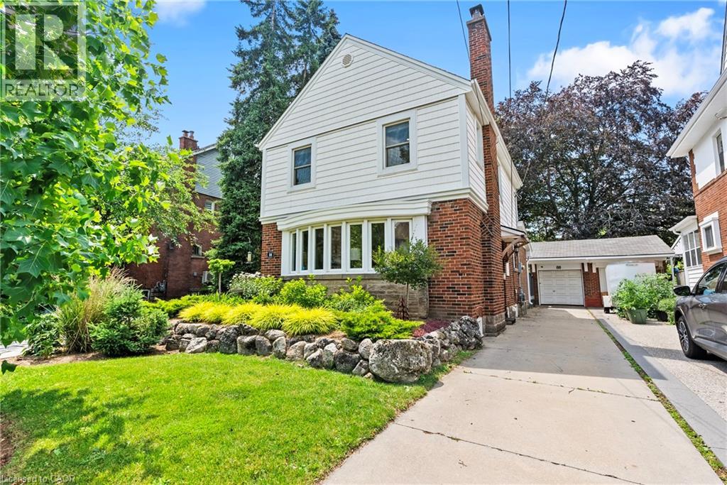 88 ROTHSAY Avenue
