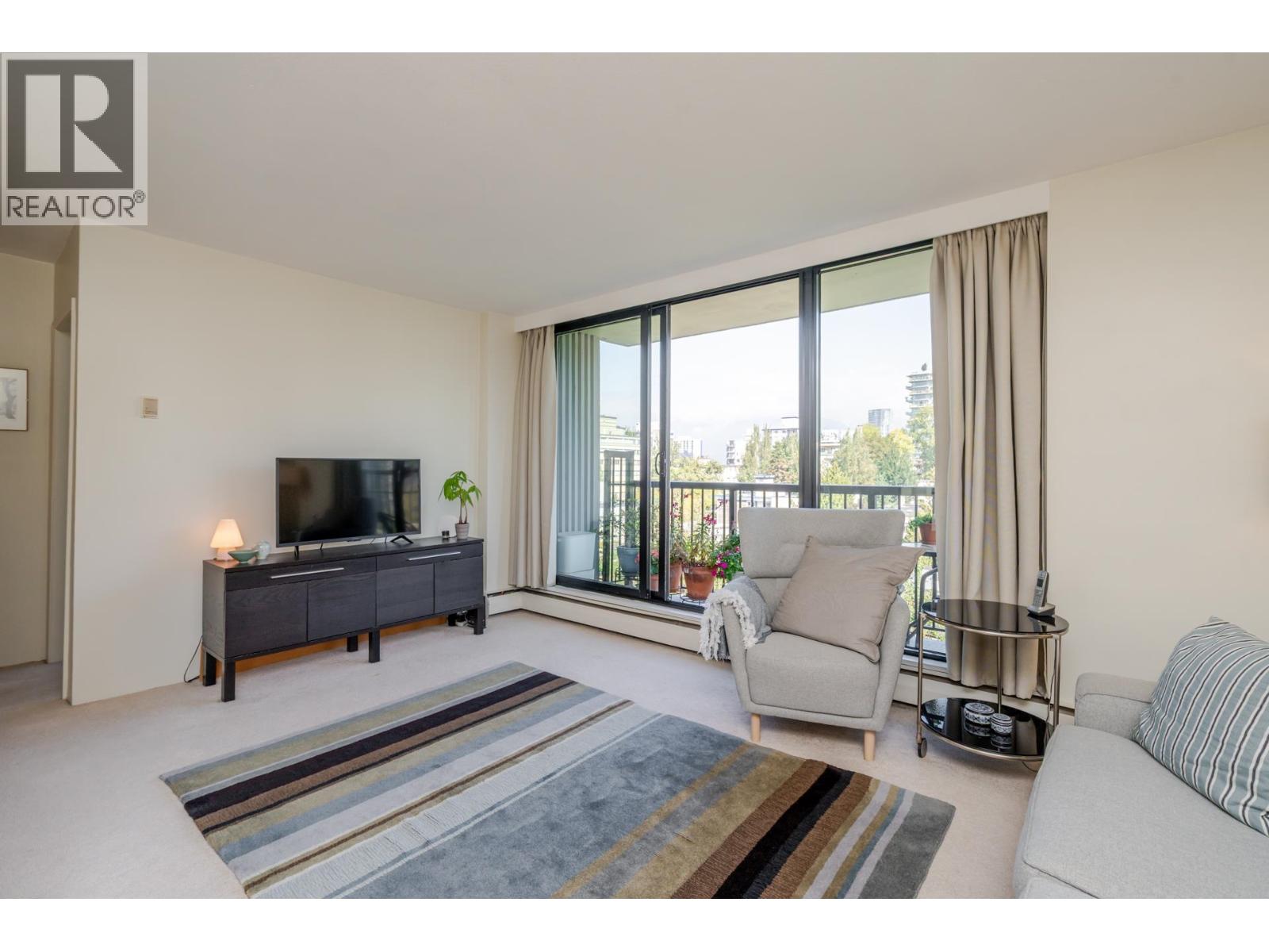 1004 1330 HARWOOD STREET