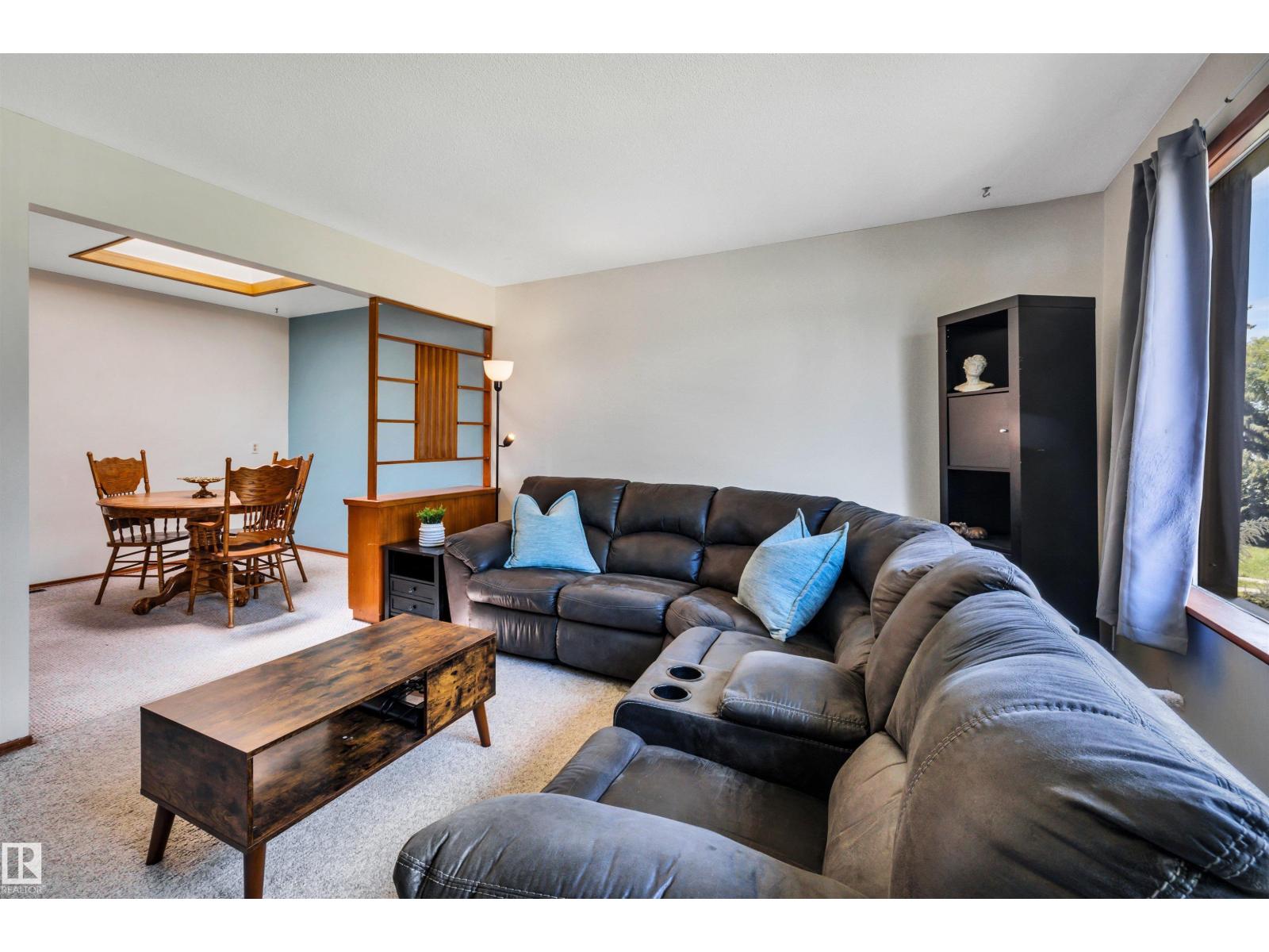 11611 137 AV NW