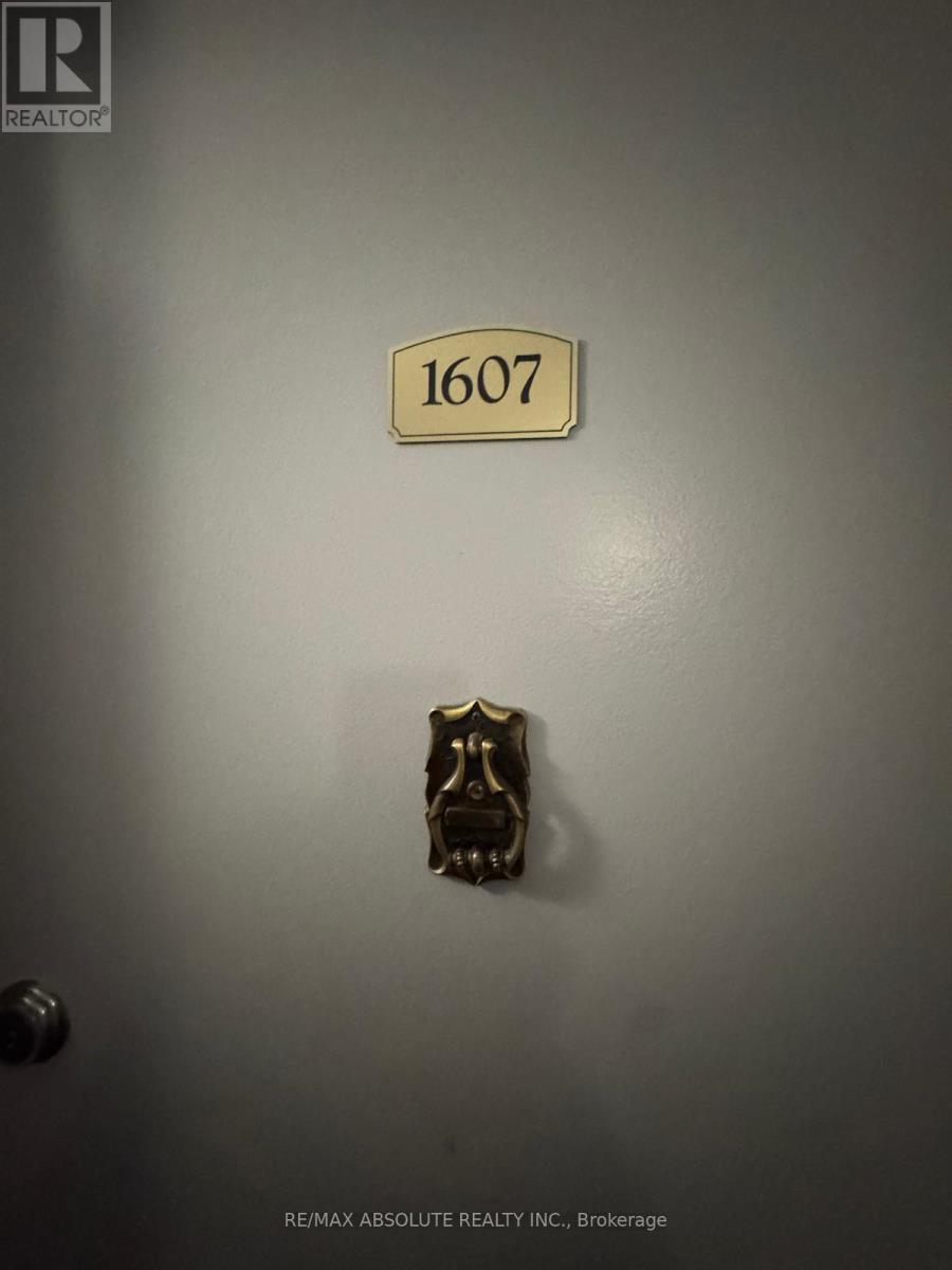1607 - 158A MCARTHUR AVENUE
