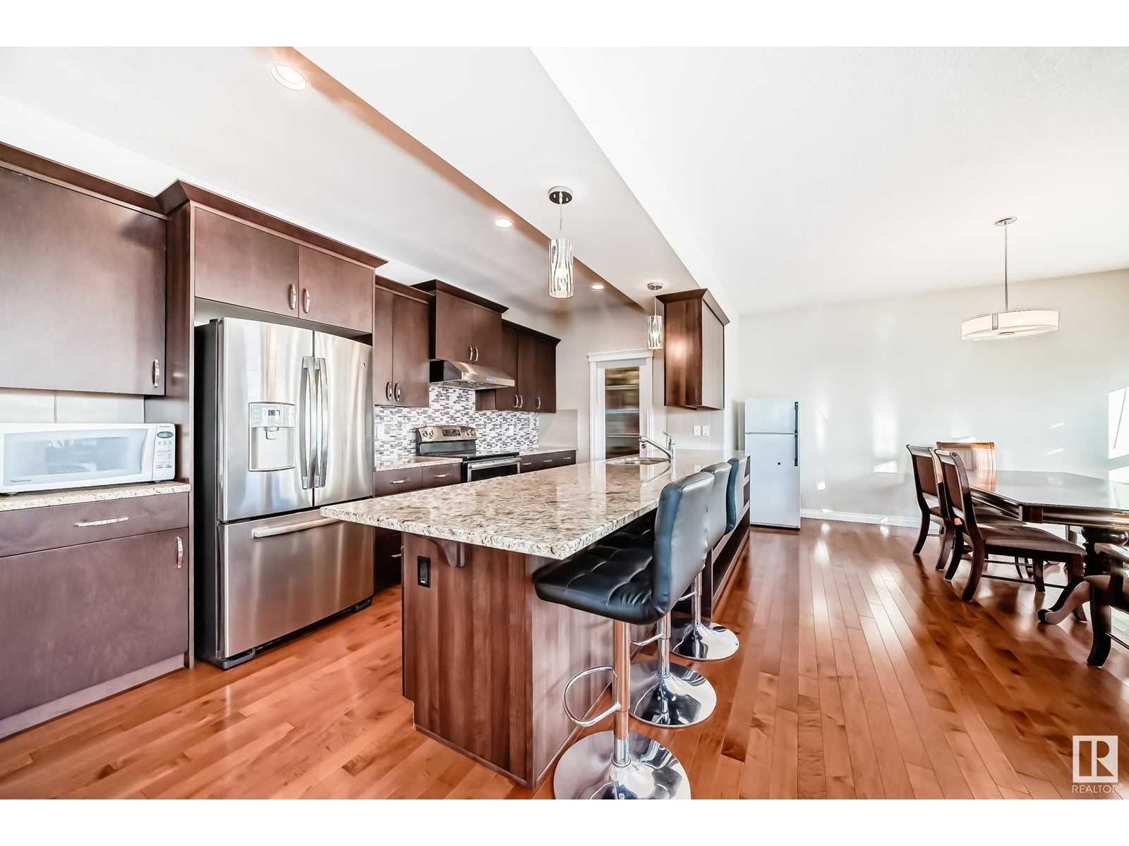 13815 142 AV NW