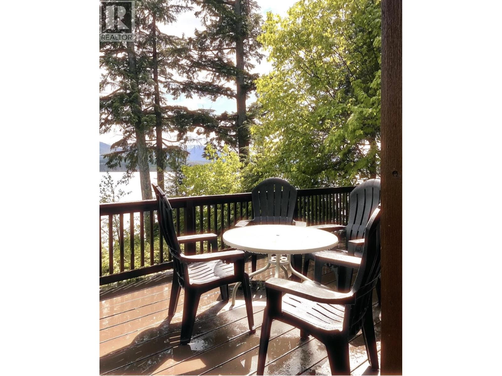 2862 SQUIRREL POINT ROAD