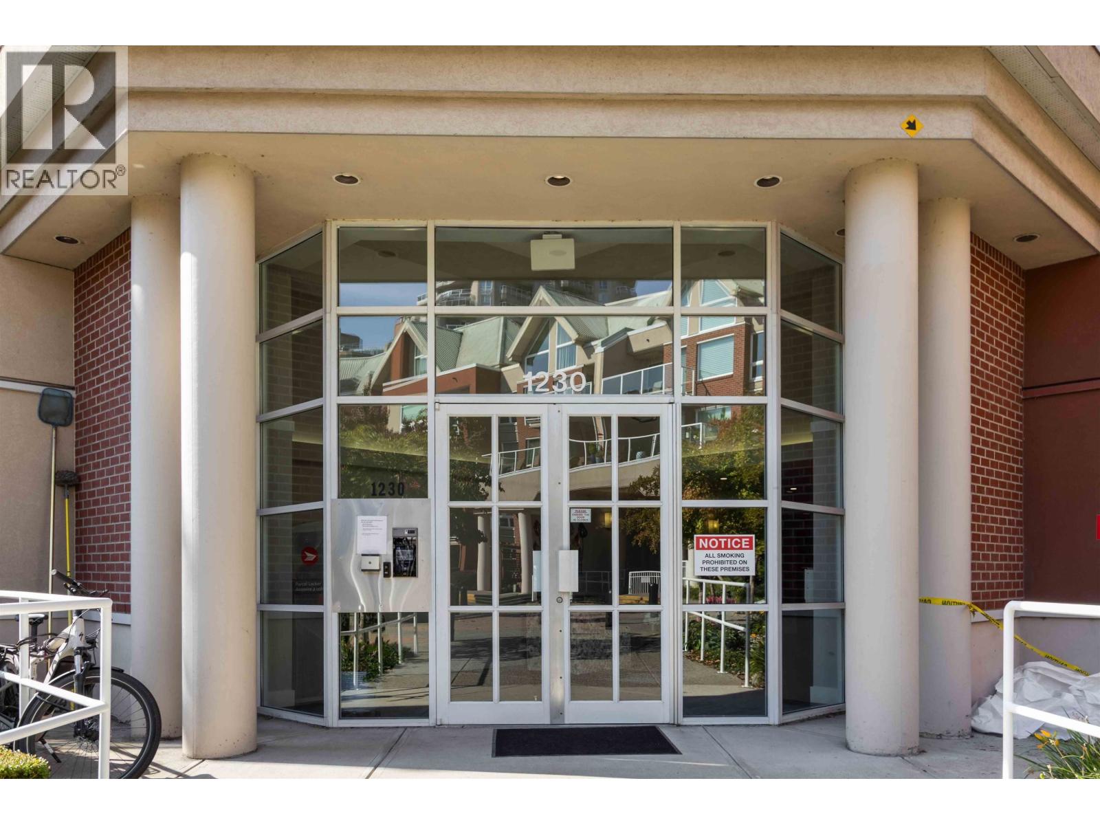 102 1230 QUAYSIDE DRIVE