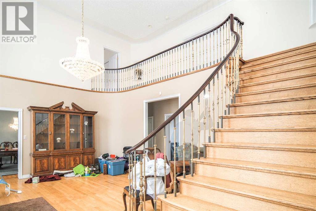 258 Hamilton Drive NW