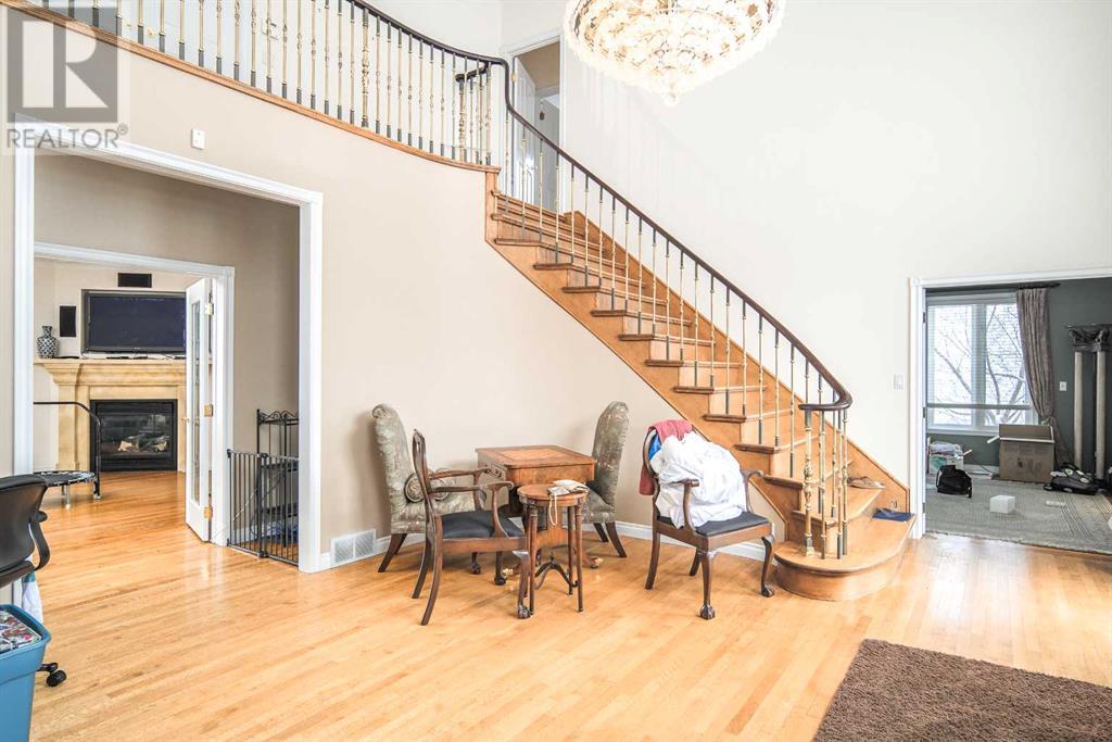 258 Hamilton Drive NW