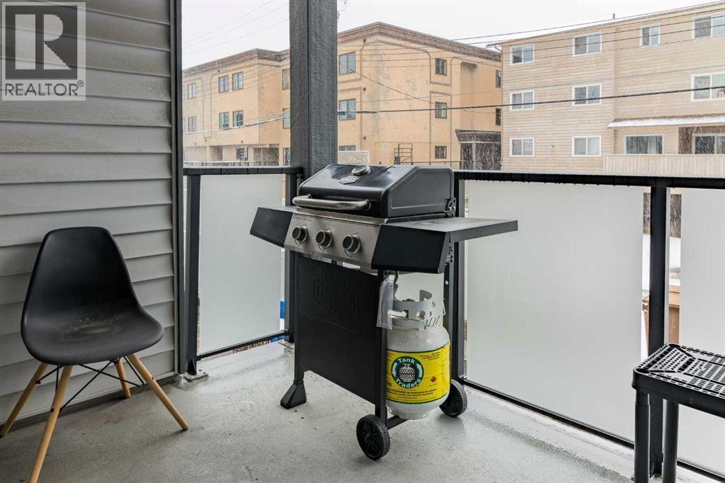 204, 717 4A Street NE