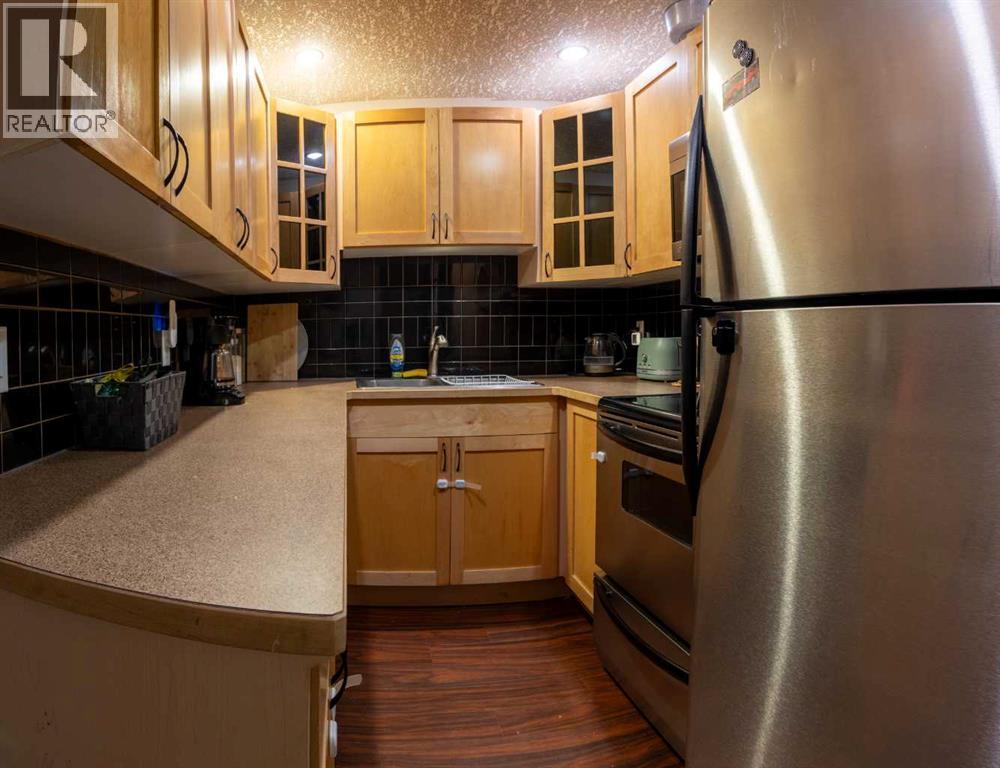 204, 717 4A Street NE