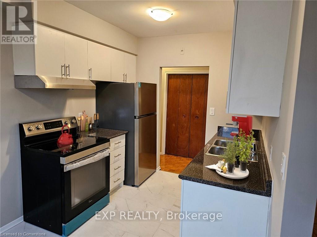 6 - 2205 KING STREET E