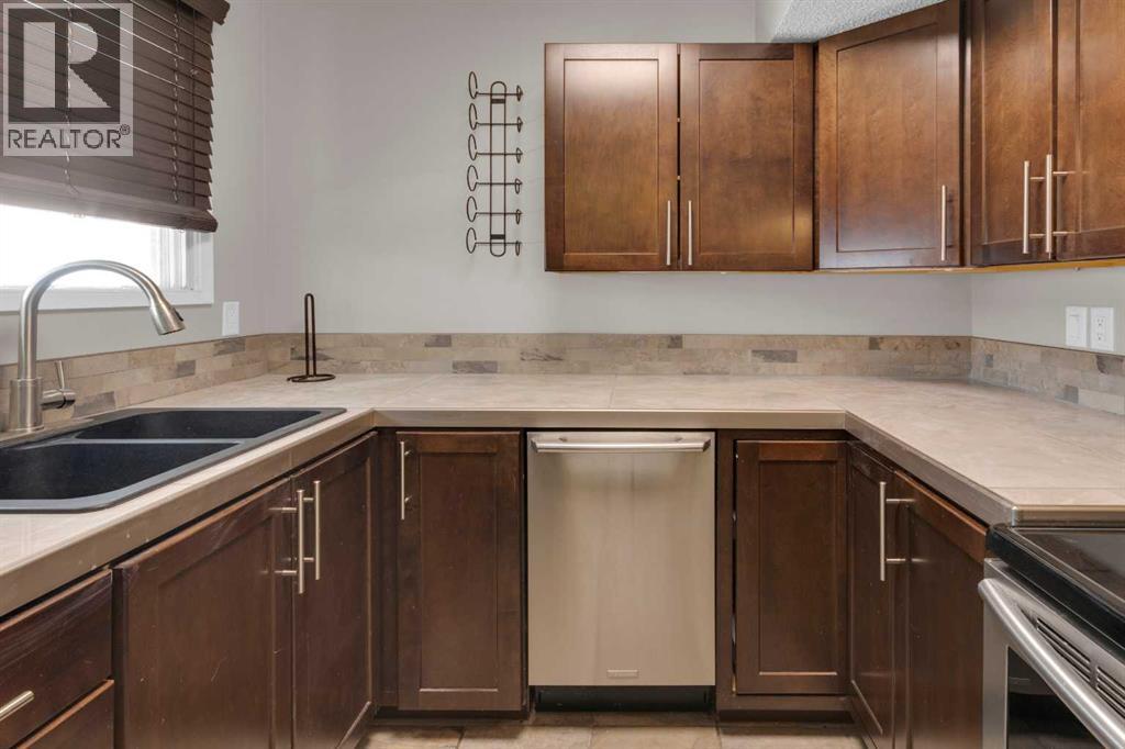1808, 2520 Palliser Drive SW