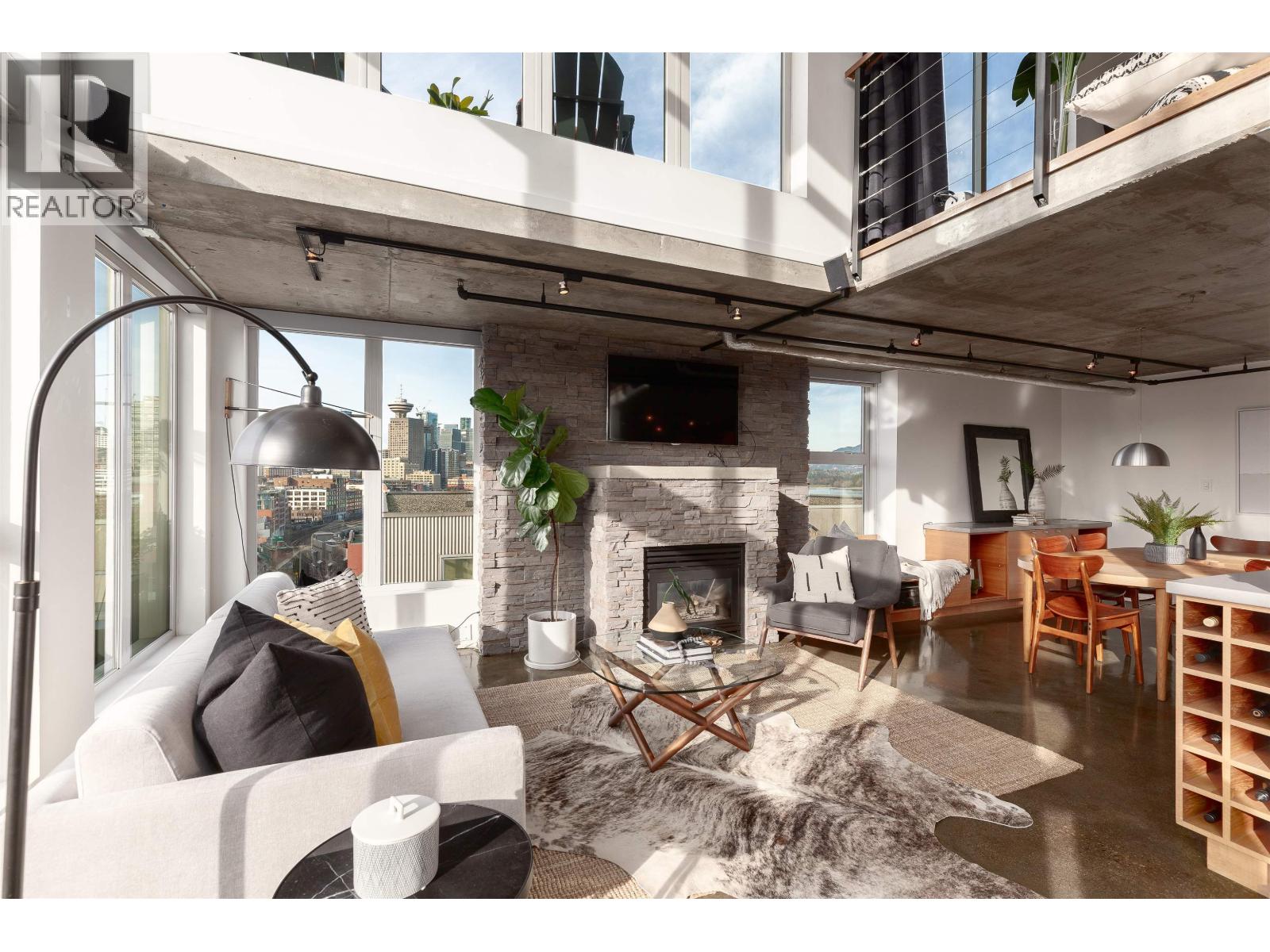 1002 289 ALEXANDER STREET