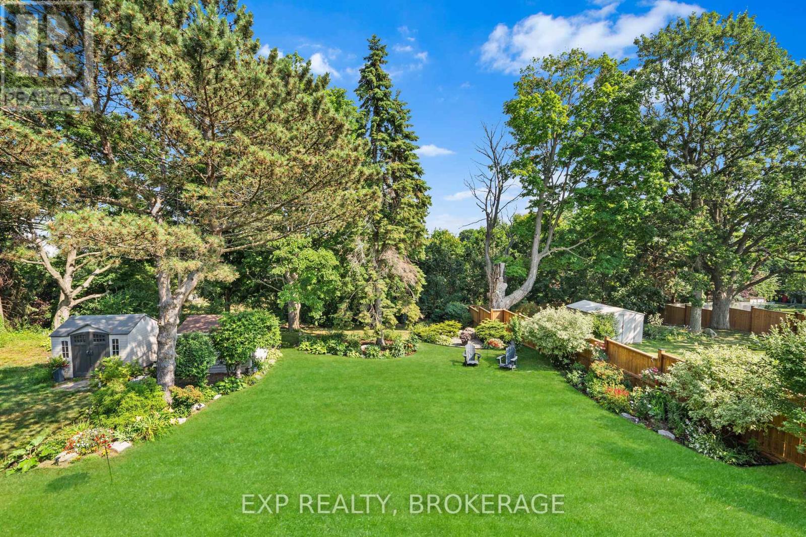 564 BRAESIDE CRESCENT