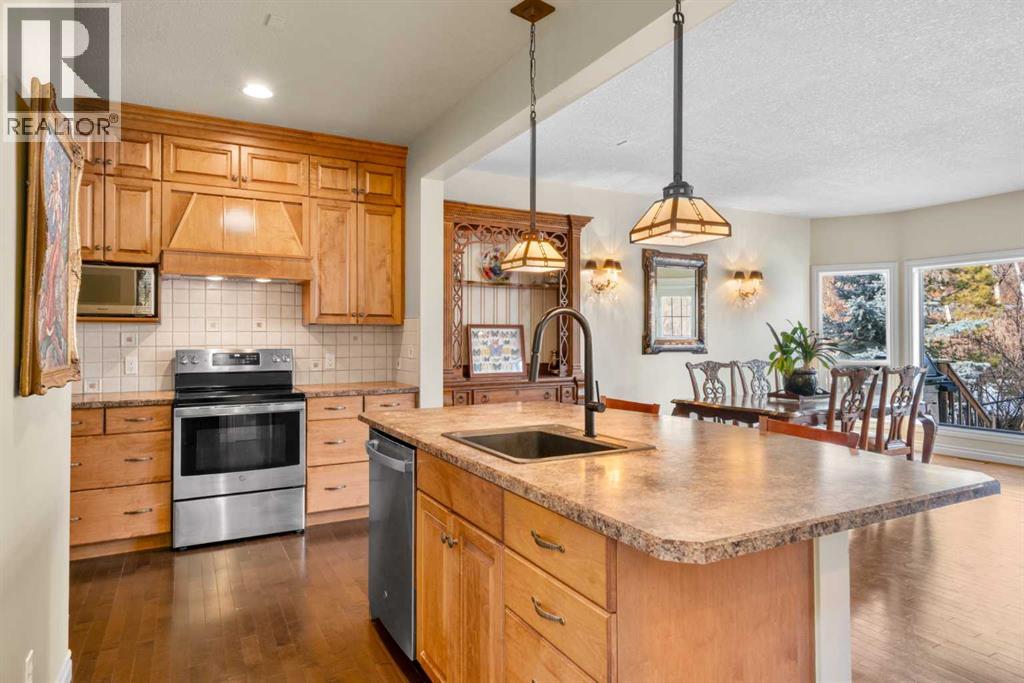 90 Discovery Ridge Gardens SW