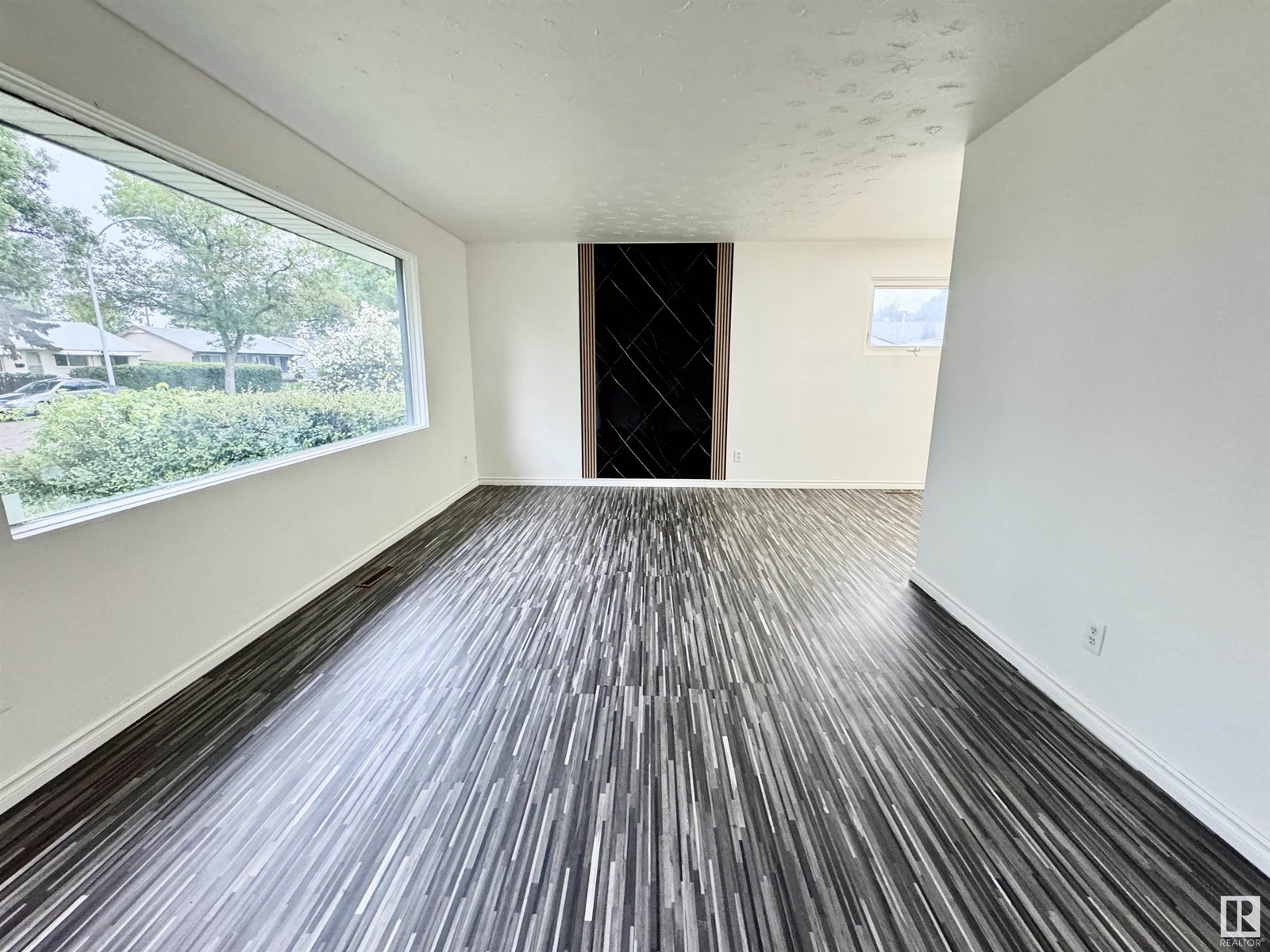 16415 106 AV NW
