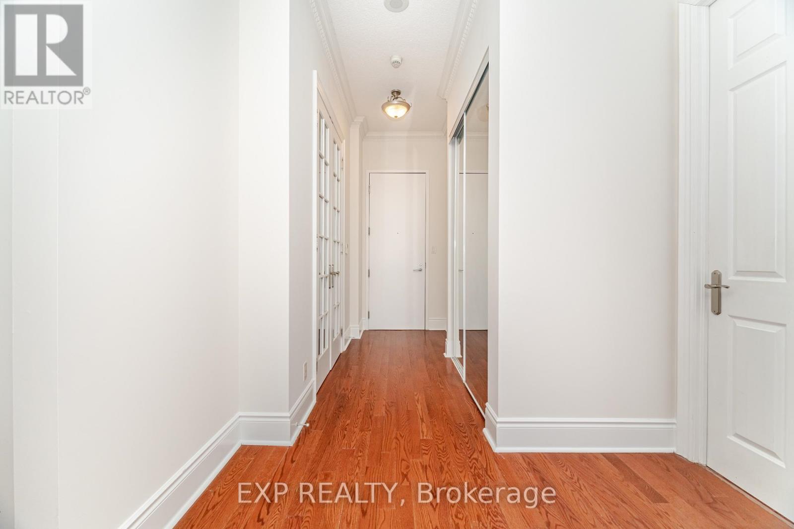 PH5 - 3880 DUKE OF YORK BOULEVARD