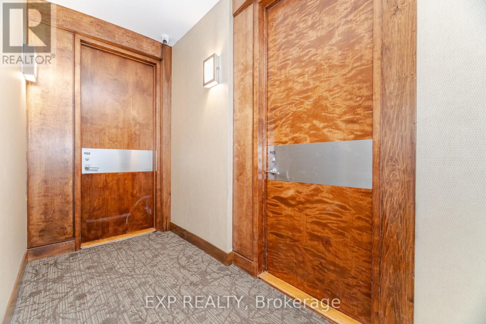 PH5 - 3880 DUKE OF YORK BOULEVARD