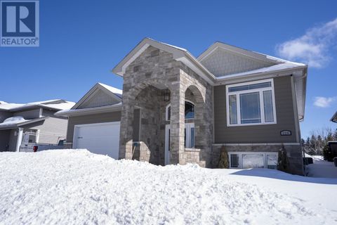 216 Cougar CRES Thunder Bay ON P7C0B2