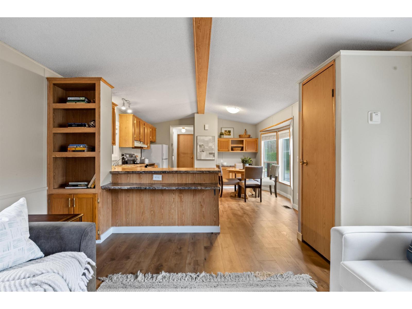 216 45835 SLEEPY HOLLOW ROAD|Cultus Lake East