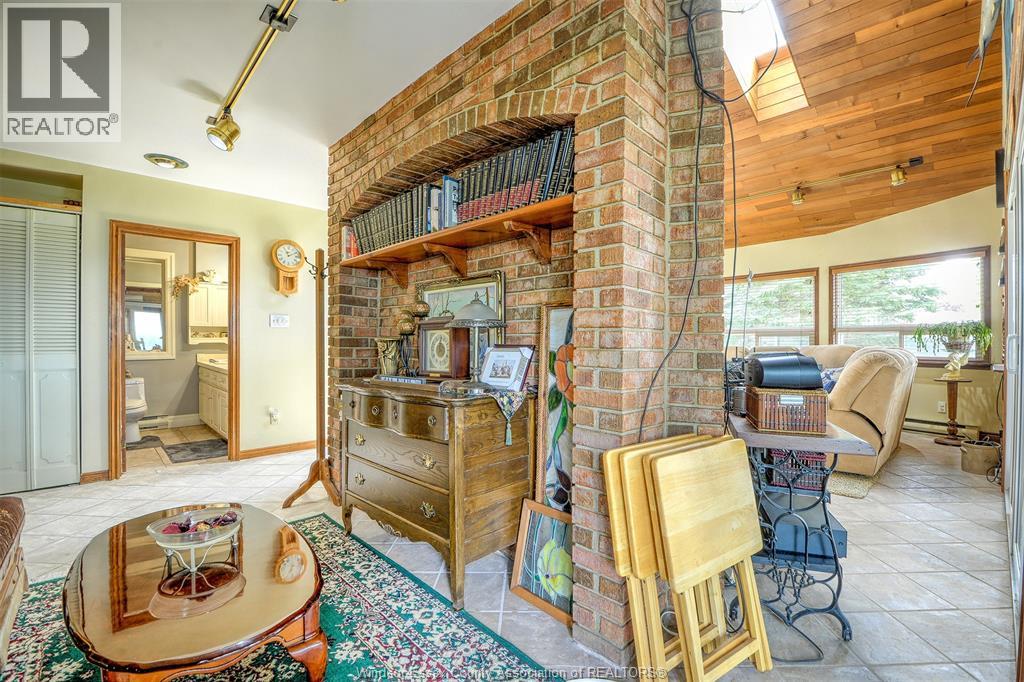 1047 FRONT ROAD South