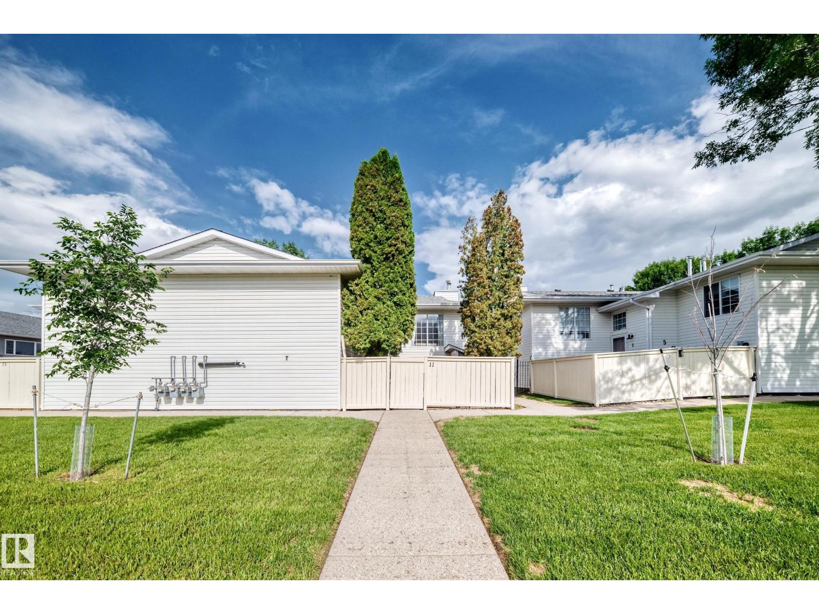 11 KIRKWOOD WY NW