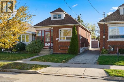 246 COPE Street Hamilton ON L8H5B5