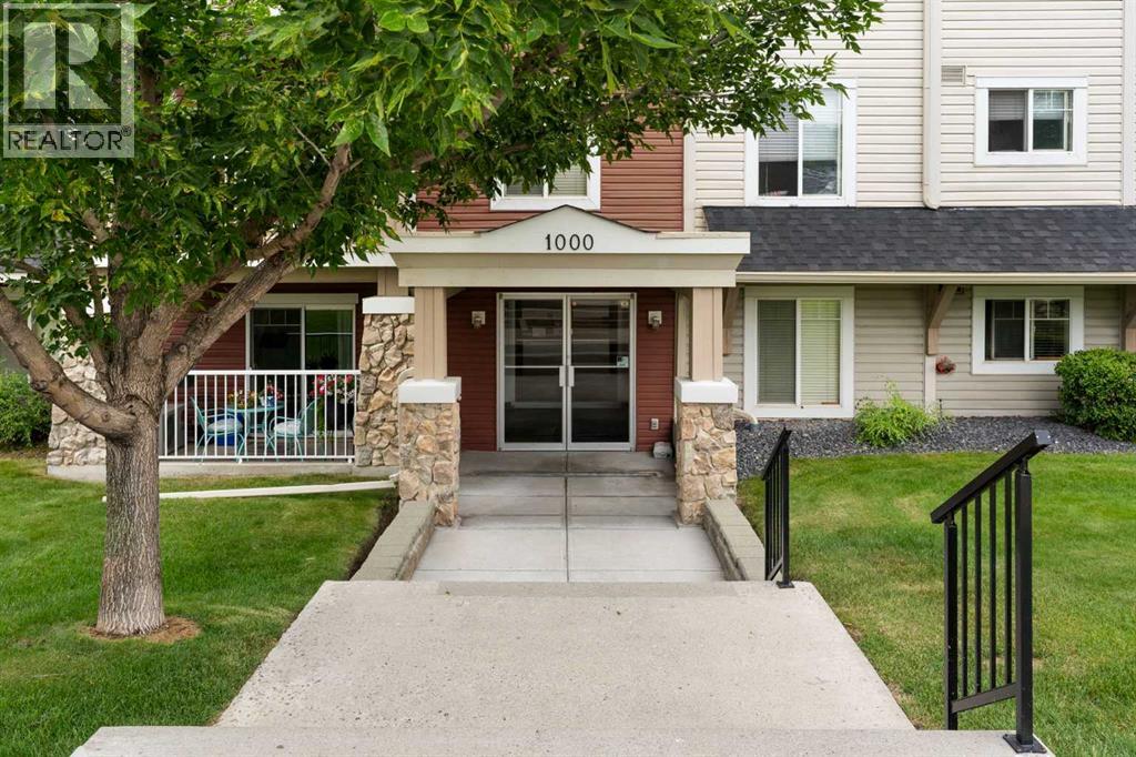 1102, 70 Panamount Drive NW
