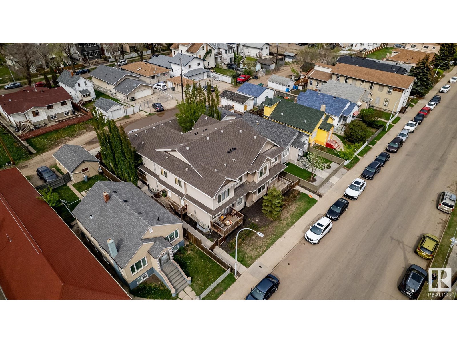 #3 9648 106 AV NW