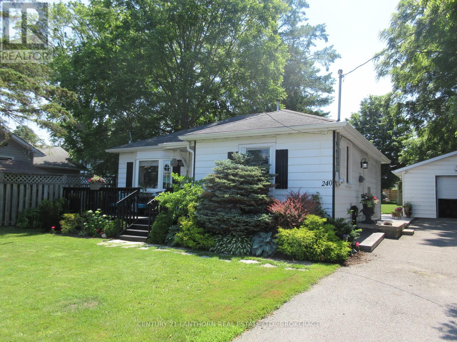 240 THOMAS STREET W