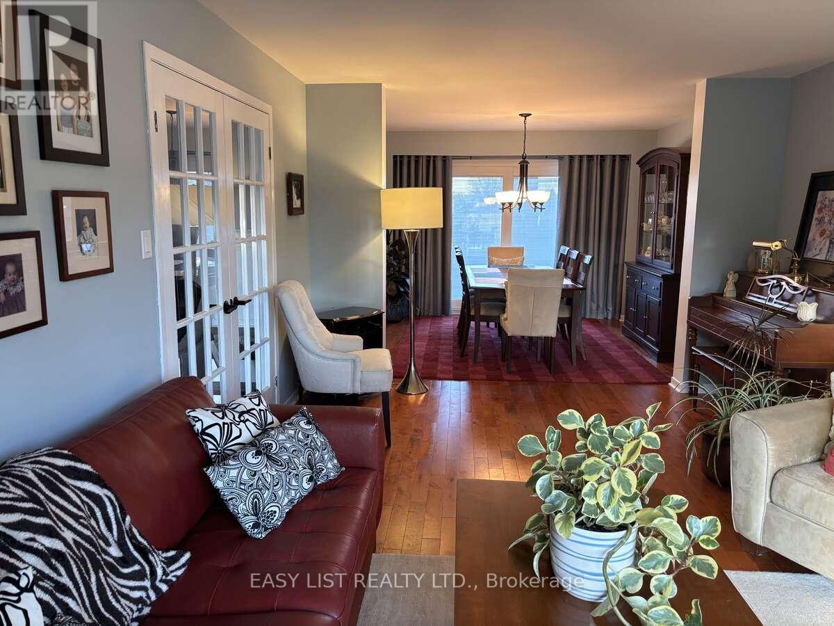 6942 BARRISDALE DRIVE