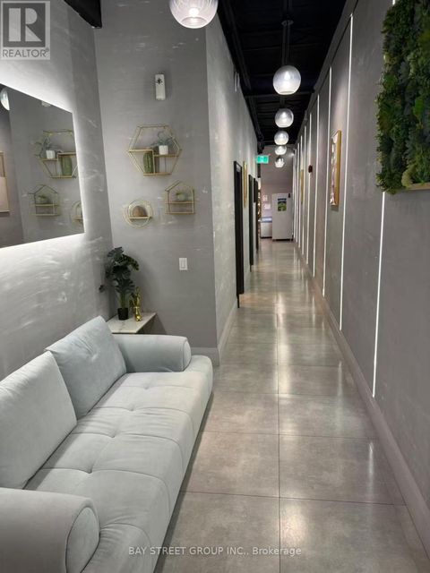 405 DUNDAS STREET W Toronto (Kensington-Chinatown) ON M5T1G6