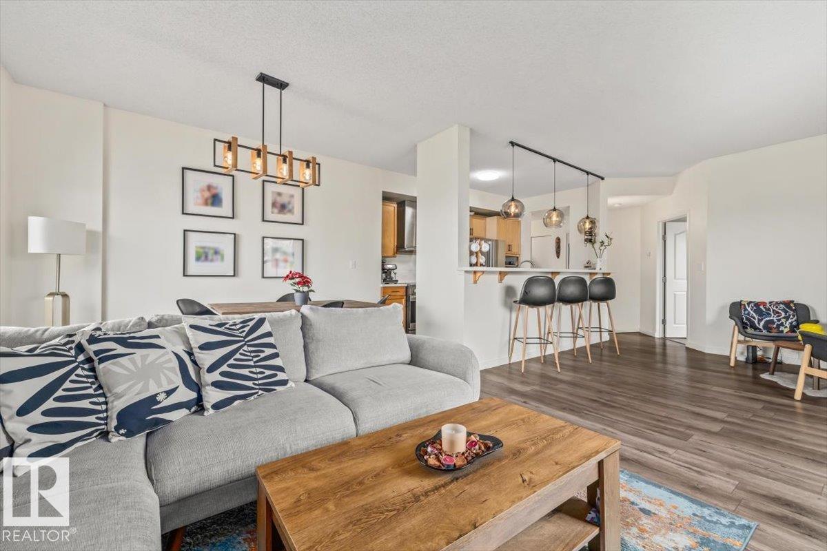 #704 9707 105 ST NW