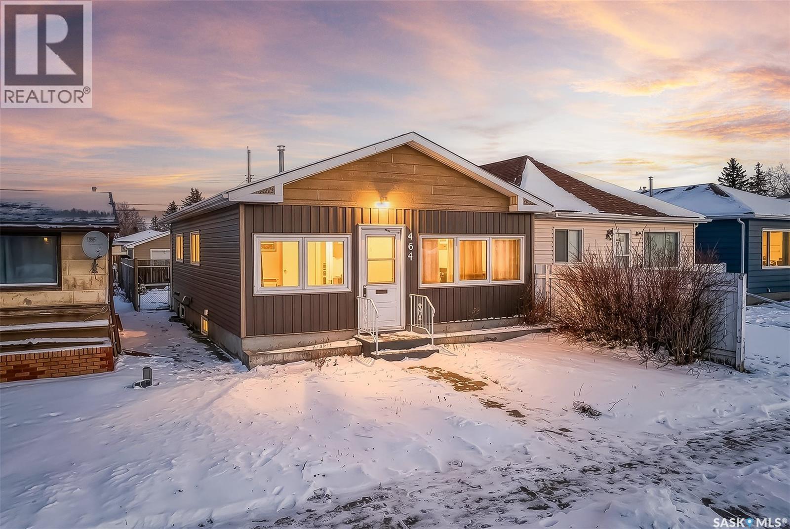 464 Iroquois STREET W