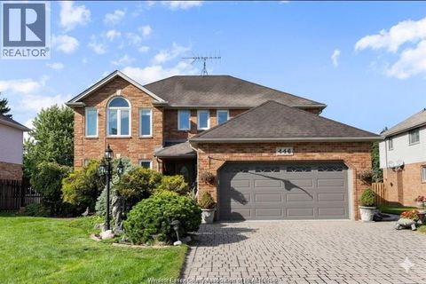 446 CORBETT Tecumseh ON N8N4T4