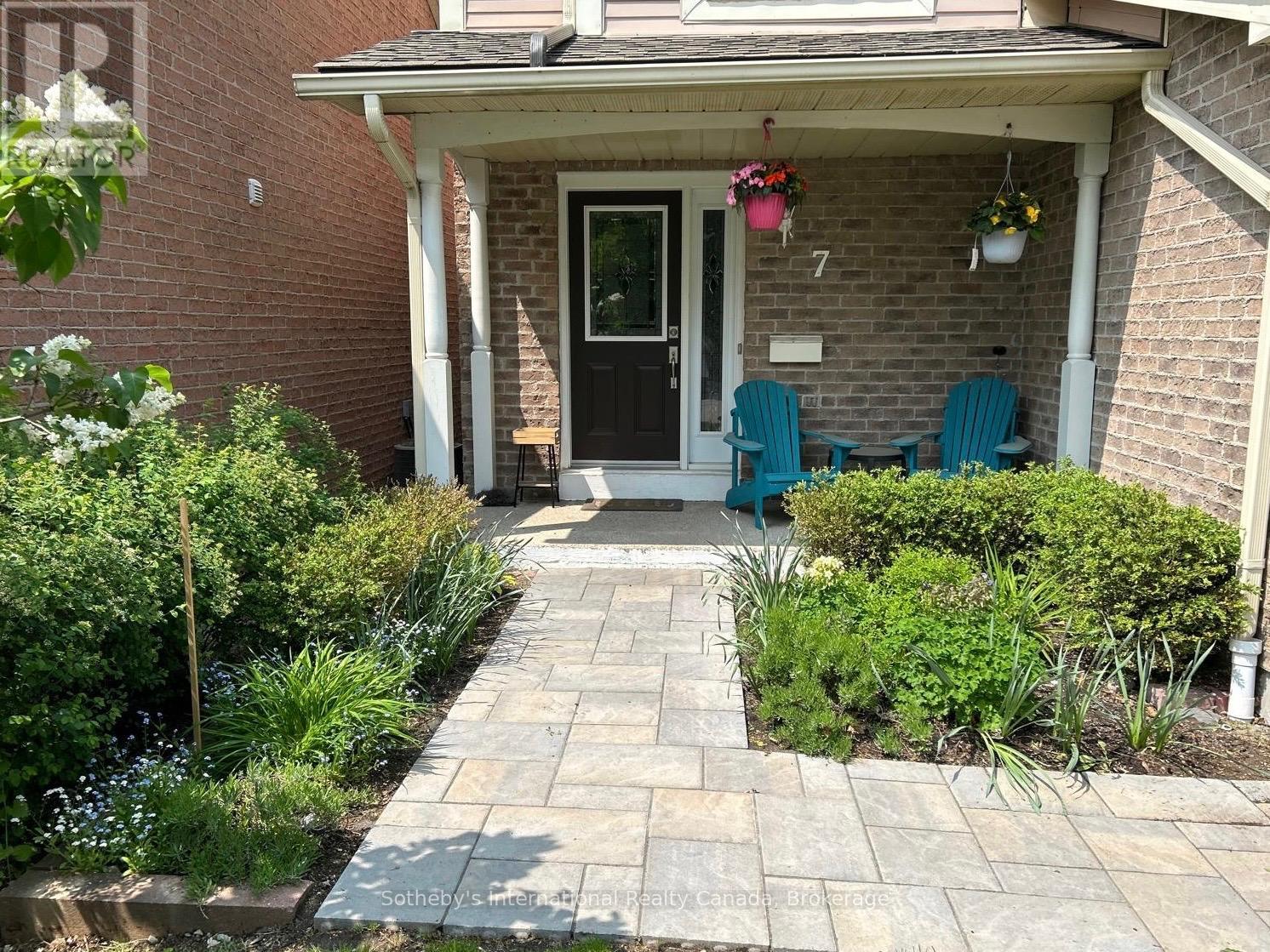 7 - 5255 LAKESHORE ROAD