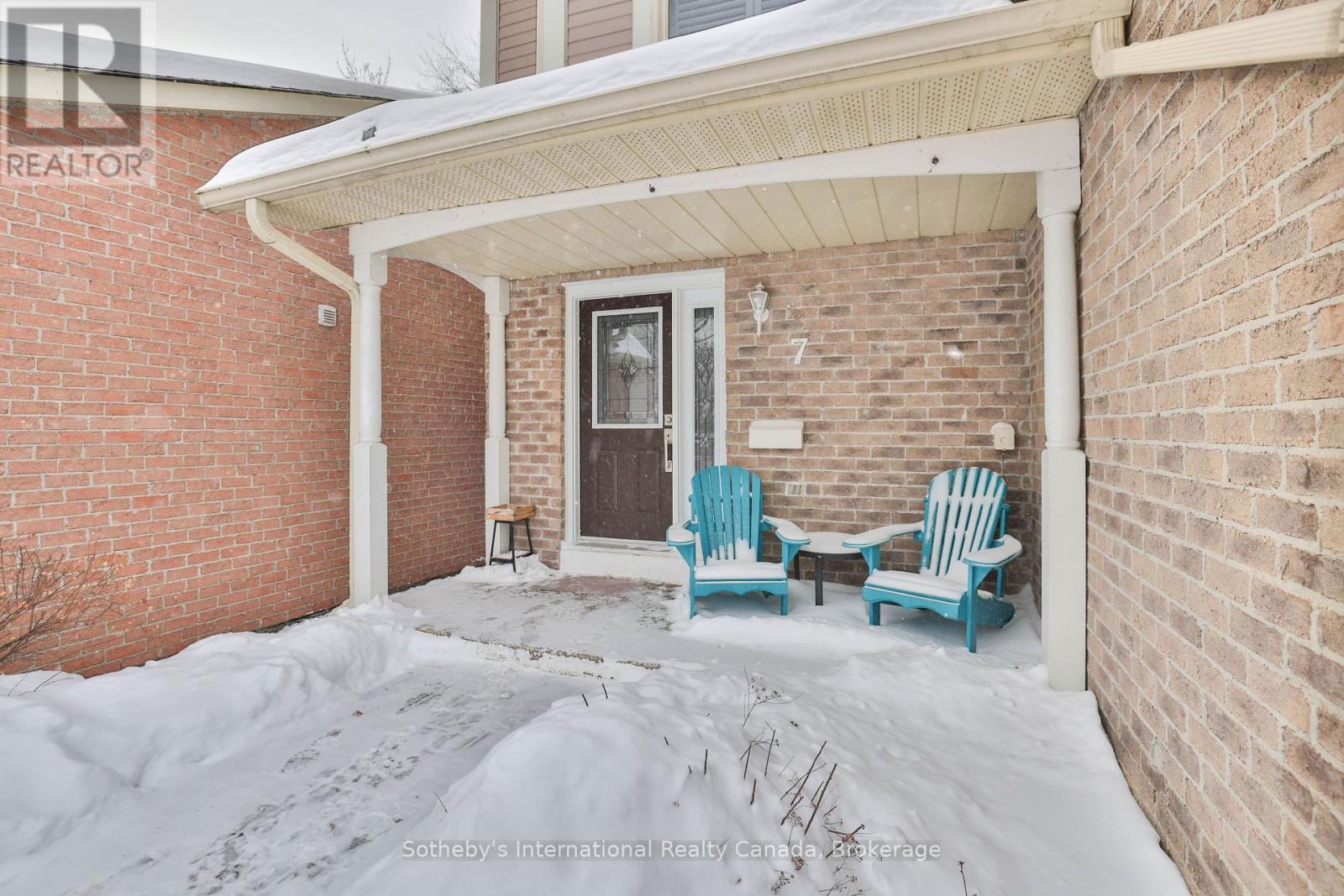 7 - 5255 LAKESHORE ROAD