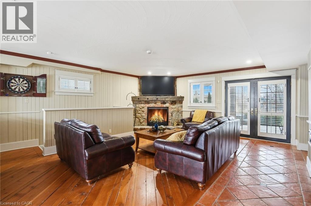 1426 NIAGARA STONE Road