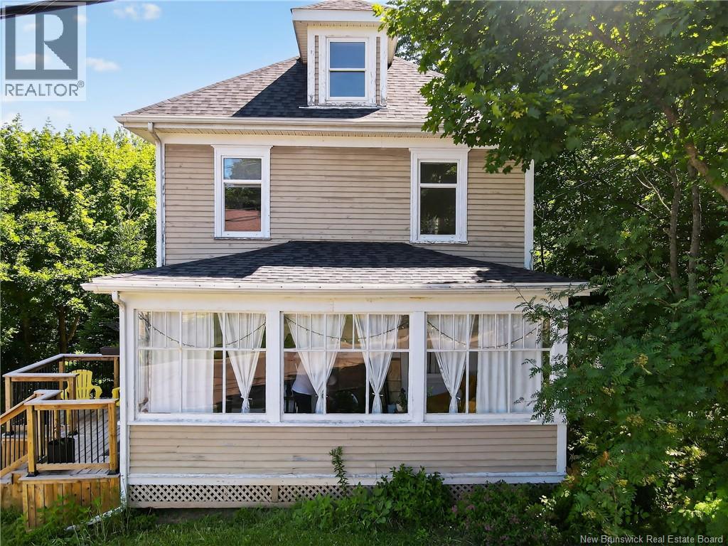 122 Rivercrest Avenue