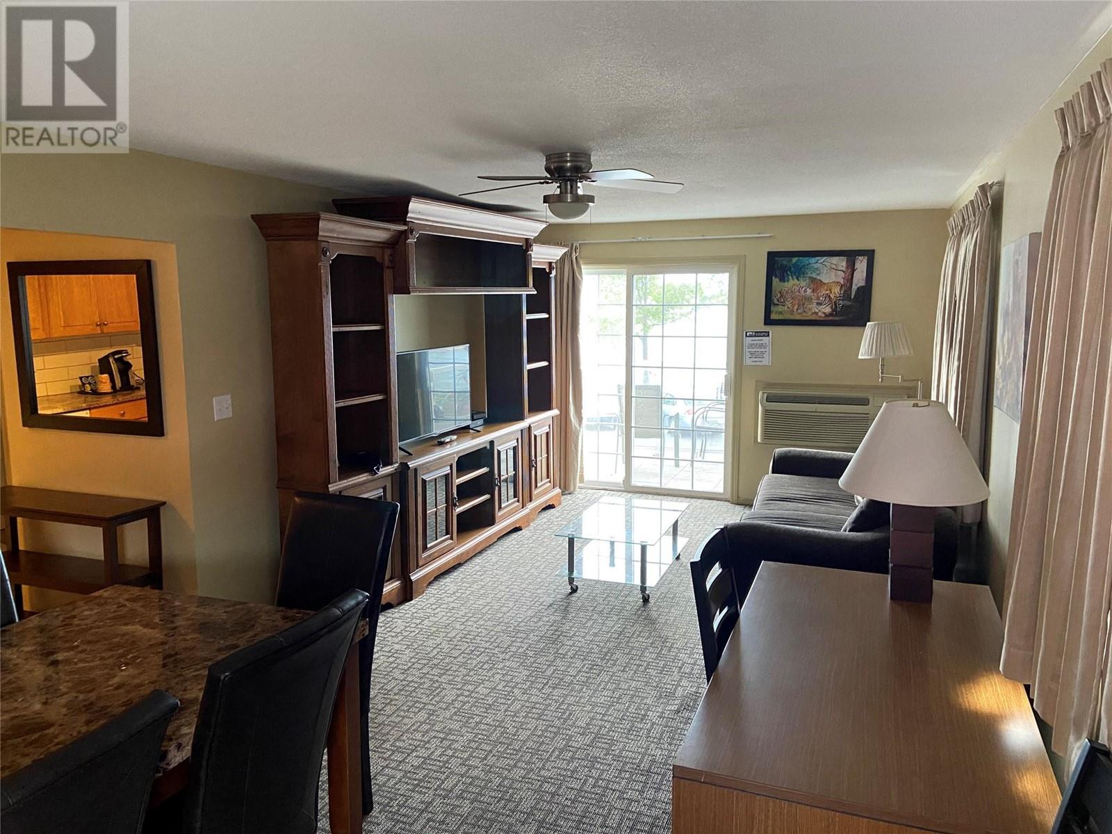 274 Lakeshore Drive W