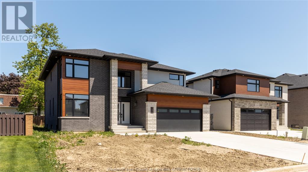 2420 ROXBOROUGH