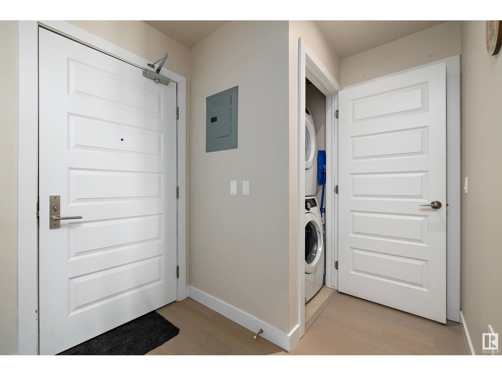 #302 10140 150 ST NW
