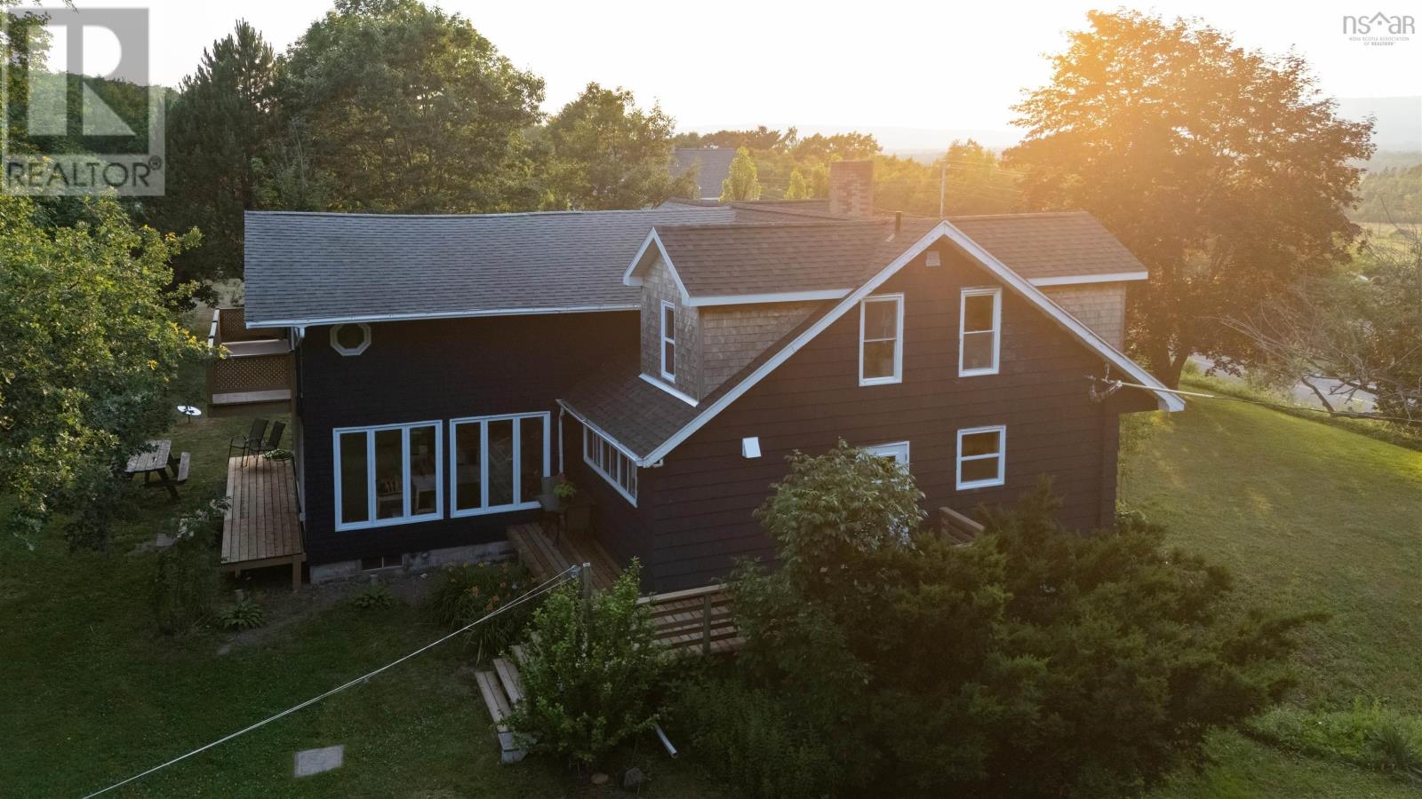 1242 Highway 201