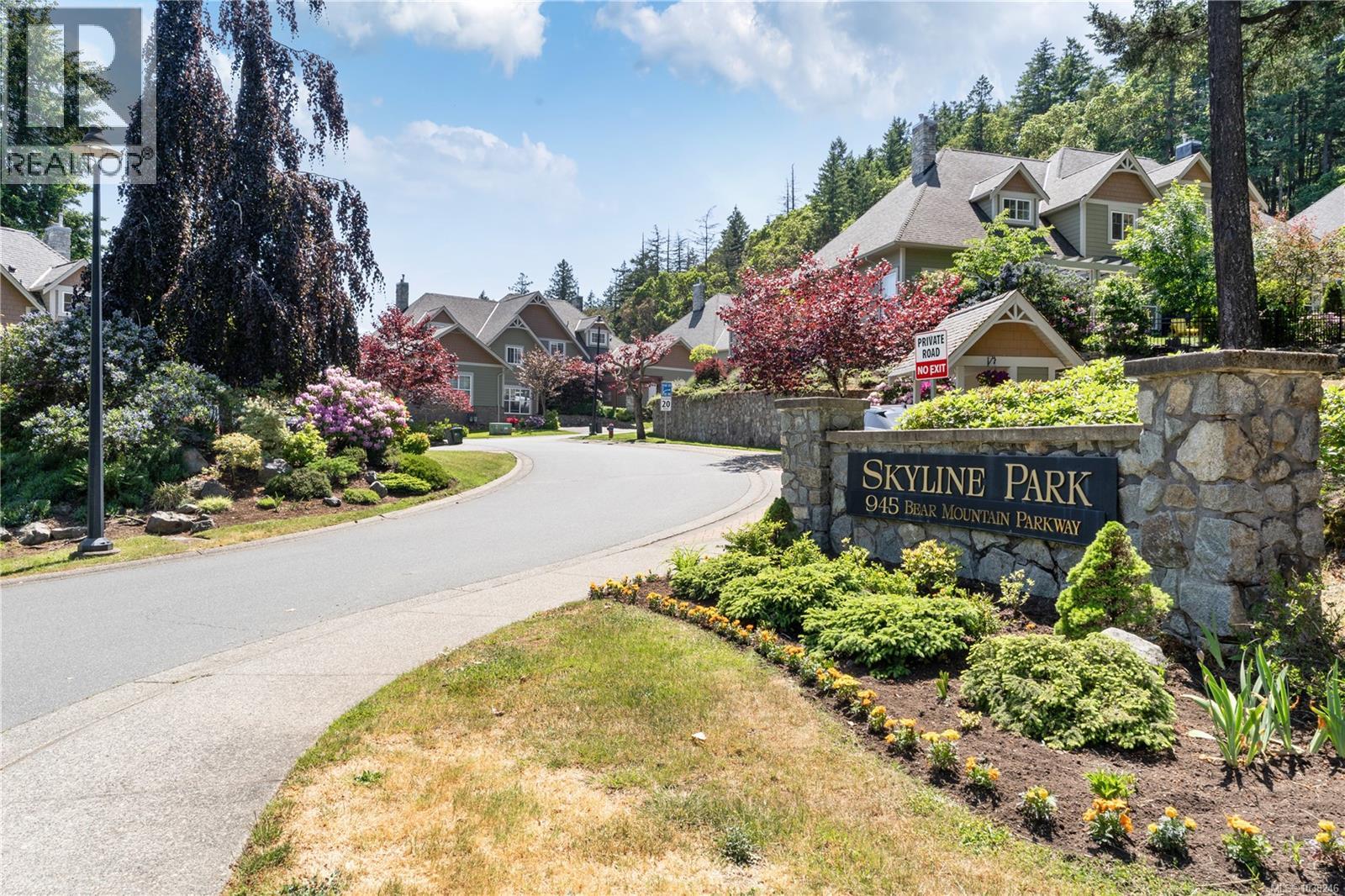 122 945 Bear Mountain Pkwy