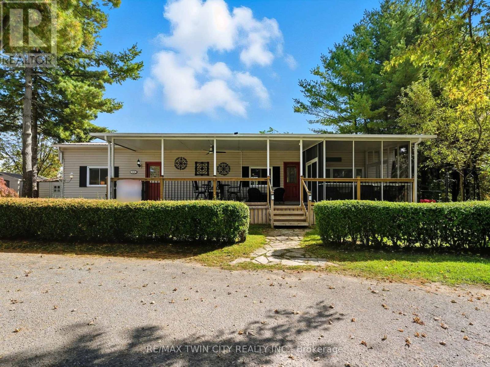 518 - 673 BRANT WATERLOO ROAD