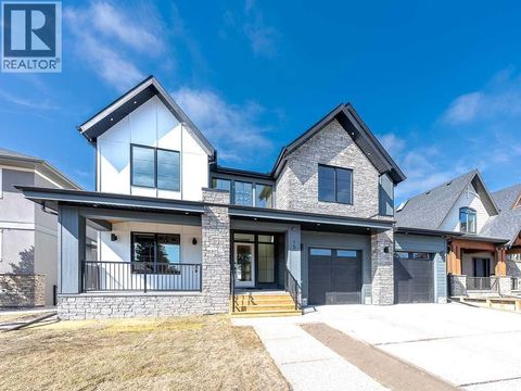 15 42 Street SW Calgary AB T3C1Y2