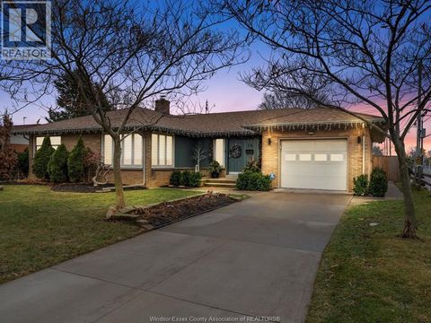 14 LORNE AVENUE Leamington ON N8H2H7