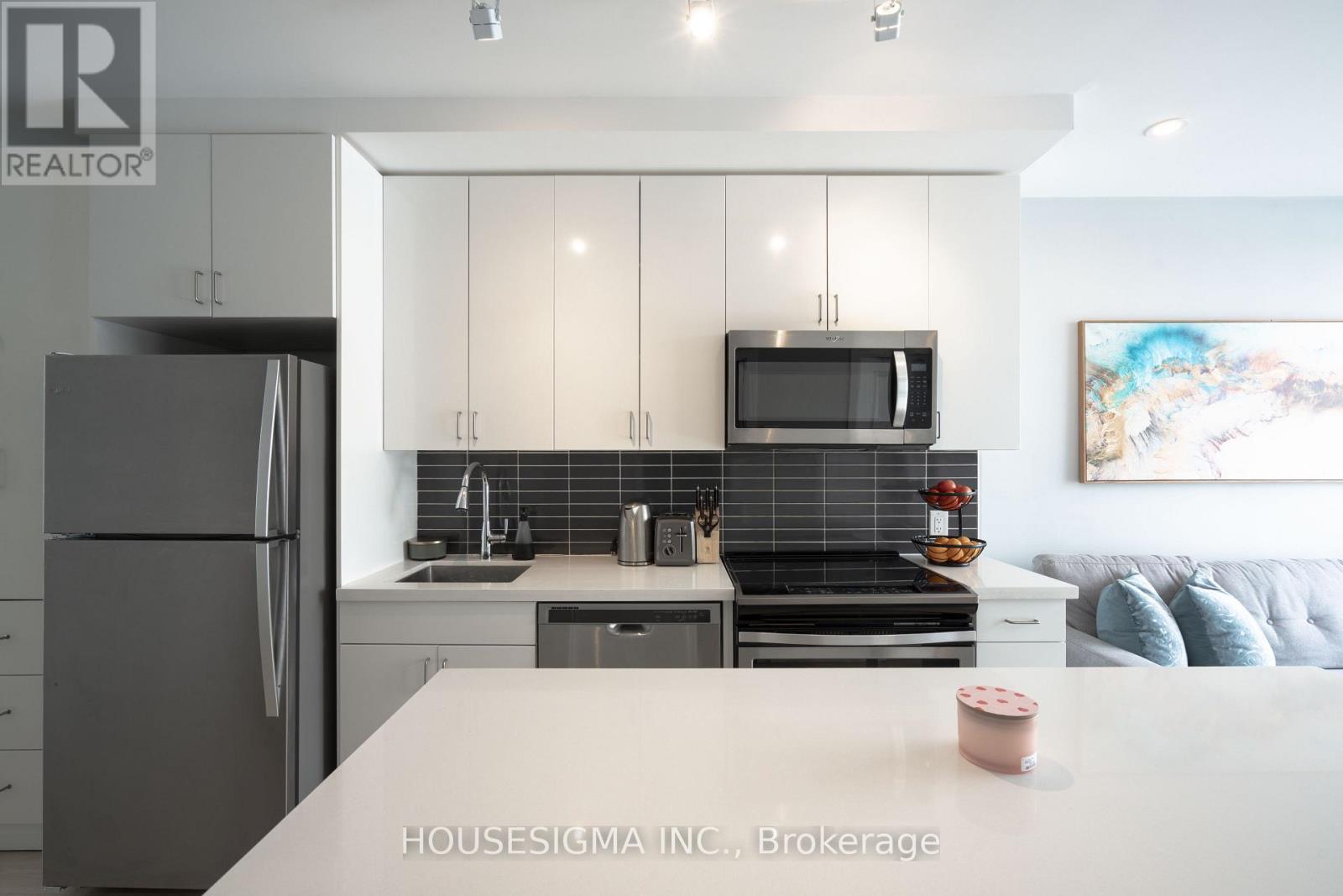 901 - 2799 KINGSTON ROAD