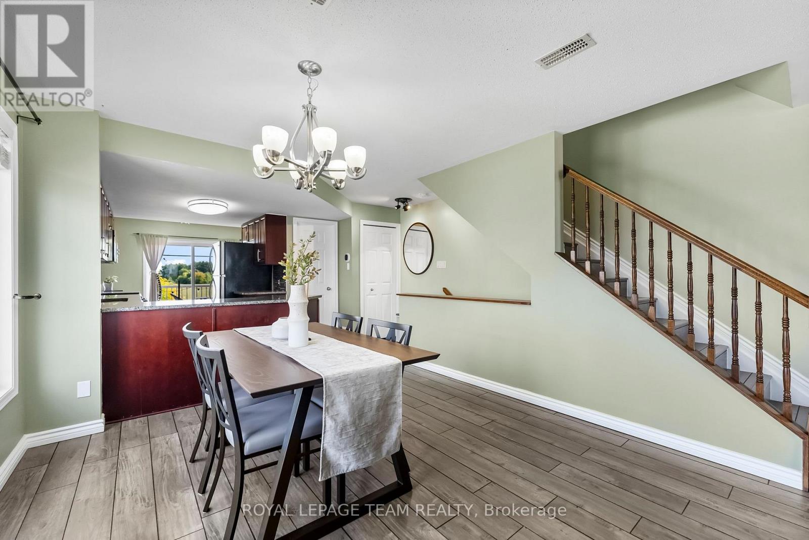 368 CROWNRIDGE DRIVE